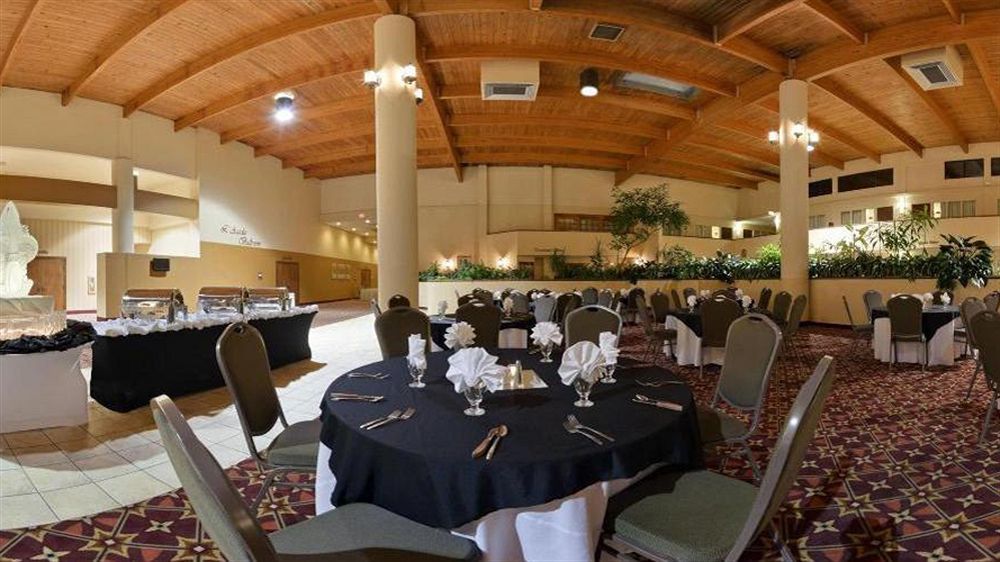 Ramada Inn Lafayette Conference Center Luaran gambar